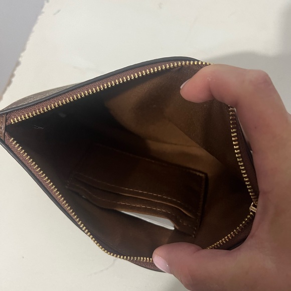 Coach wristlet - Picture 4 of 8
